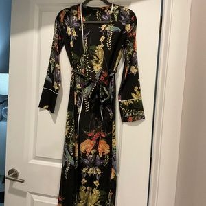 Bohemian floral long sleeved kimono